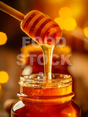 Golden Cascades: Raw Honey Elegance